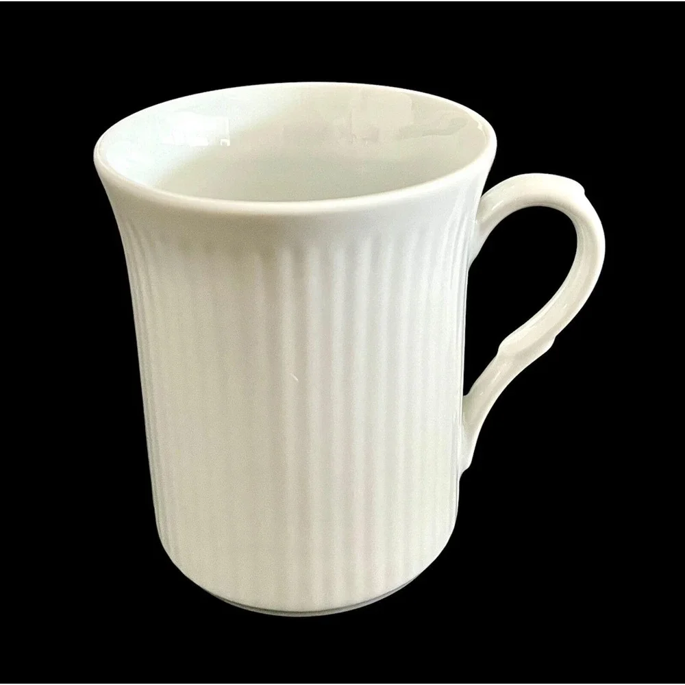 4 Vintage Lillian Vernon White Ribbed Embossed Mugs Set Porcelain Handled Cups - Picture 3 of 8
